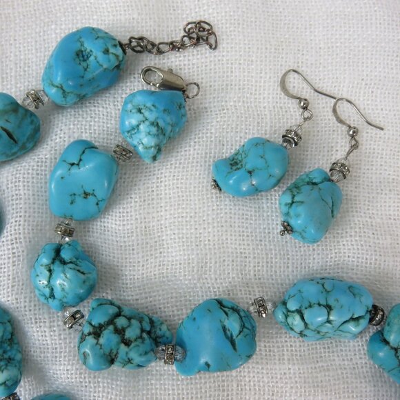 Vintage Turquoise Dyed Howlite Nugget Necklace Earring Set Silver Crystal Accent - Picture 6 of 16
